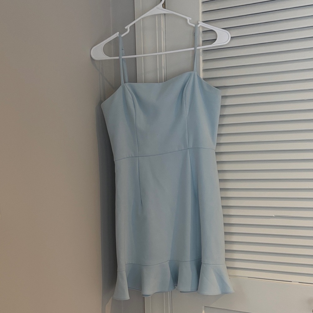 French Connection Light Blue Mini Dress
Great for Spring & Summer